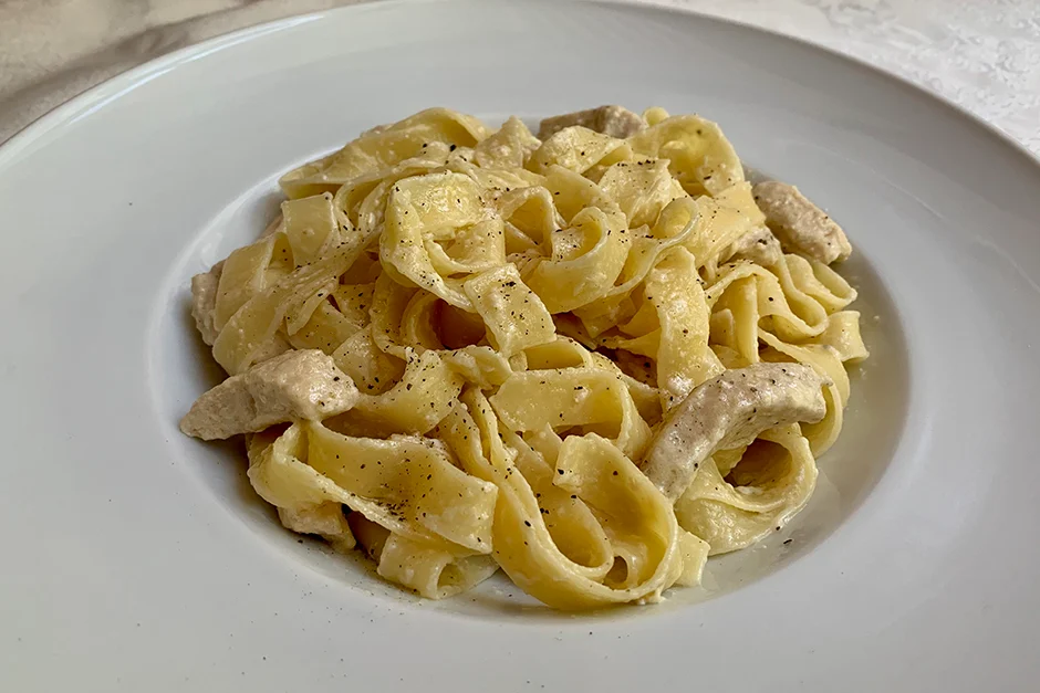 Fettuccine Alfredo